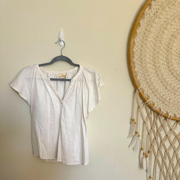 Universal Thread Women’s Flowy White Top - Picture 1 of 4